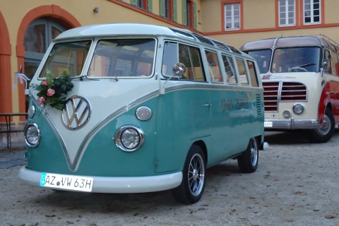 Nostalgiebusfahrten Guido Kelders, Hochzeitsauto · Kutsche Bechtheim, Logo